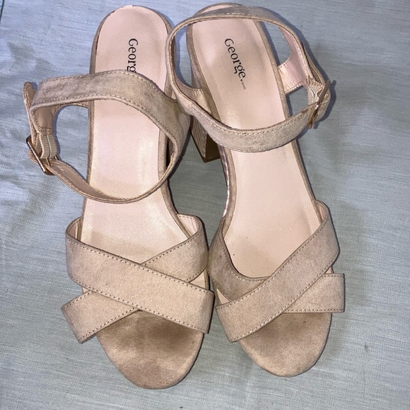 Women’s size 9 Cream Platform Shoes with Chunky Heel - Picture 7 of 14